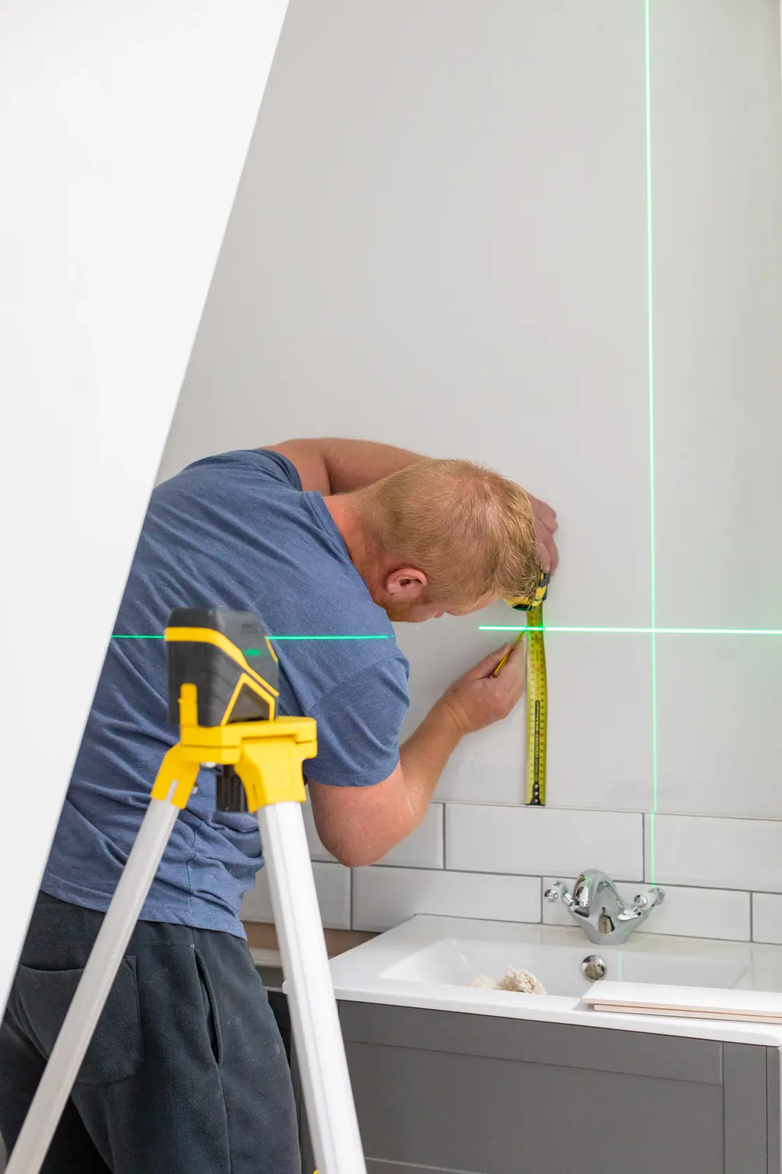 NIVELA LASER CRUCE VERDE CU BATERII ALCALINE - 20M STANLEY® FATMAX®