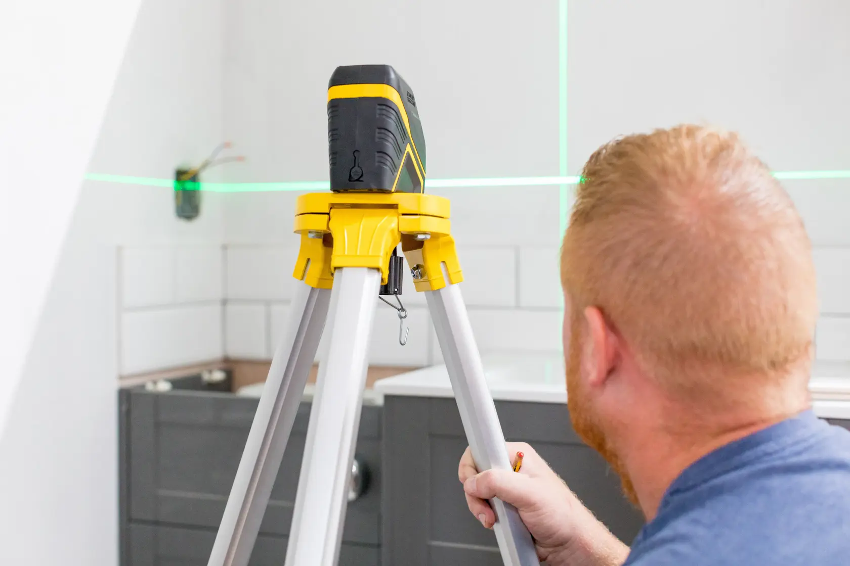 Nivelă laser cu linie transversală verde STANLEY® FATMAX® li-ion