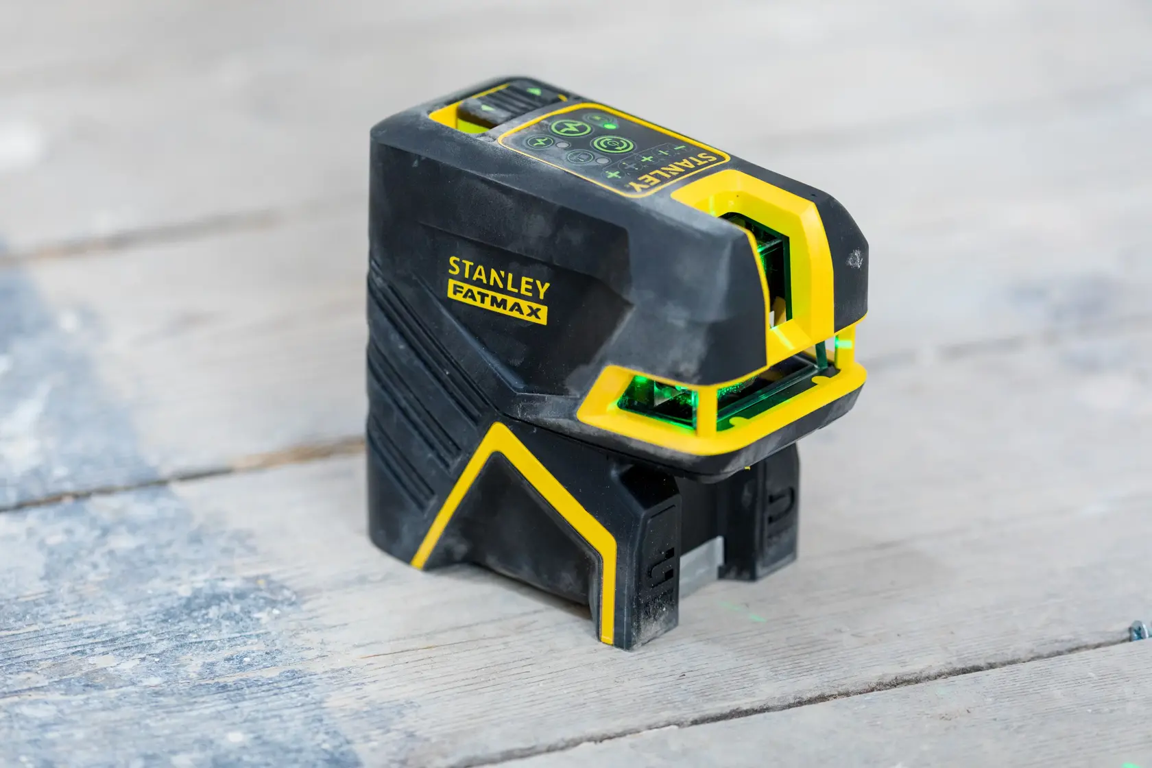 NIVELA LASER CRUCE SI 2 PUNCTE VERDE Li-Ion