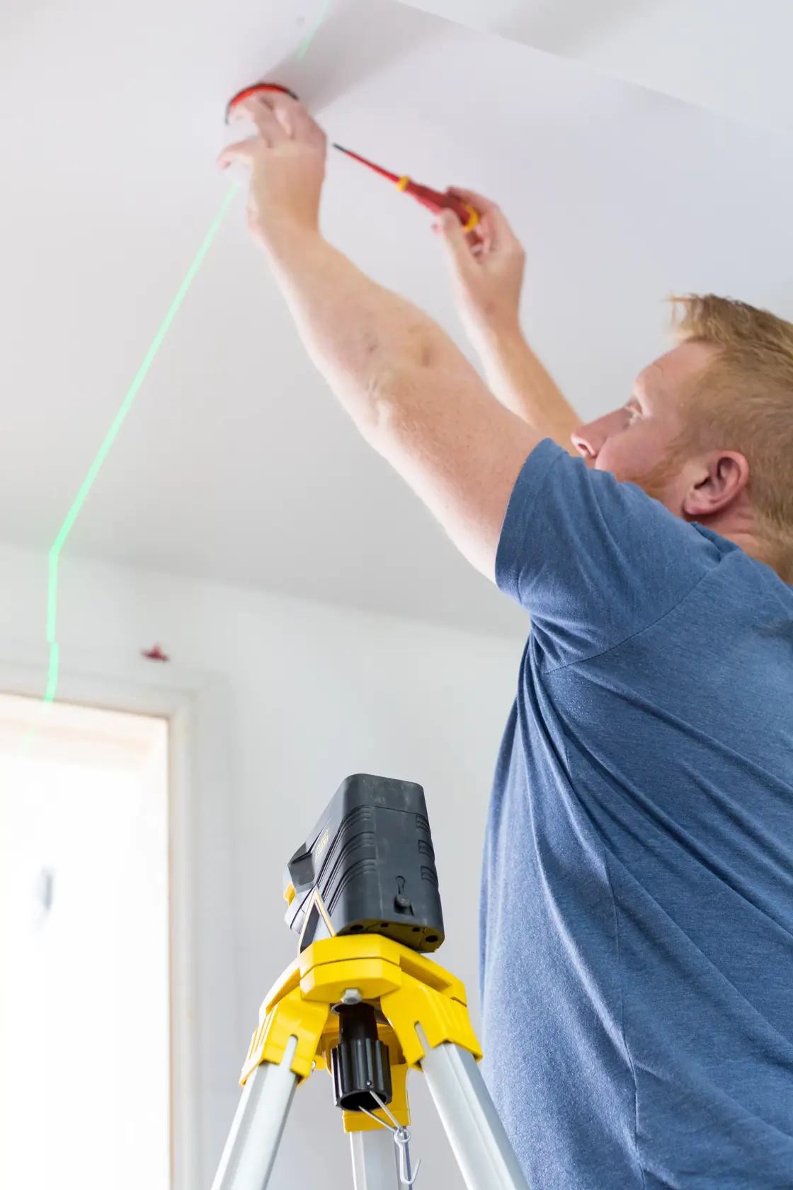 Nivelă laser STANLEY® FATMAX® cu 5 puncte și linie încrucișată verde